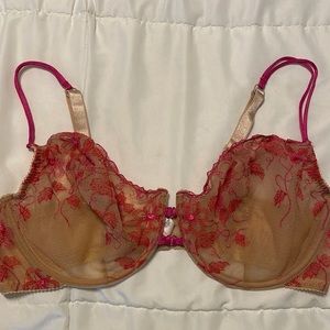 Victoria’s Secret Bra lingerie